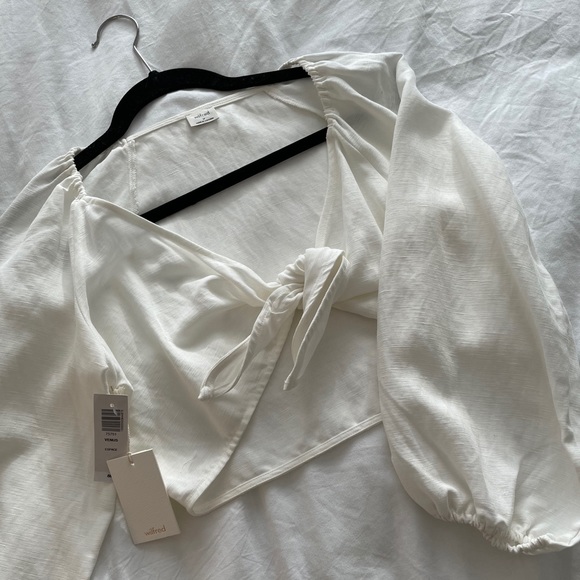 BNWT Aritzia Wilfred Venus Top (M) - Picture 5 of 7